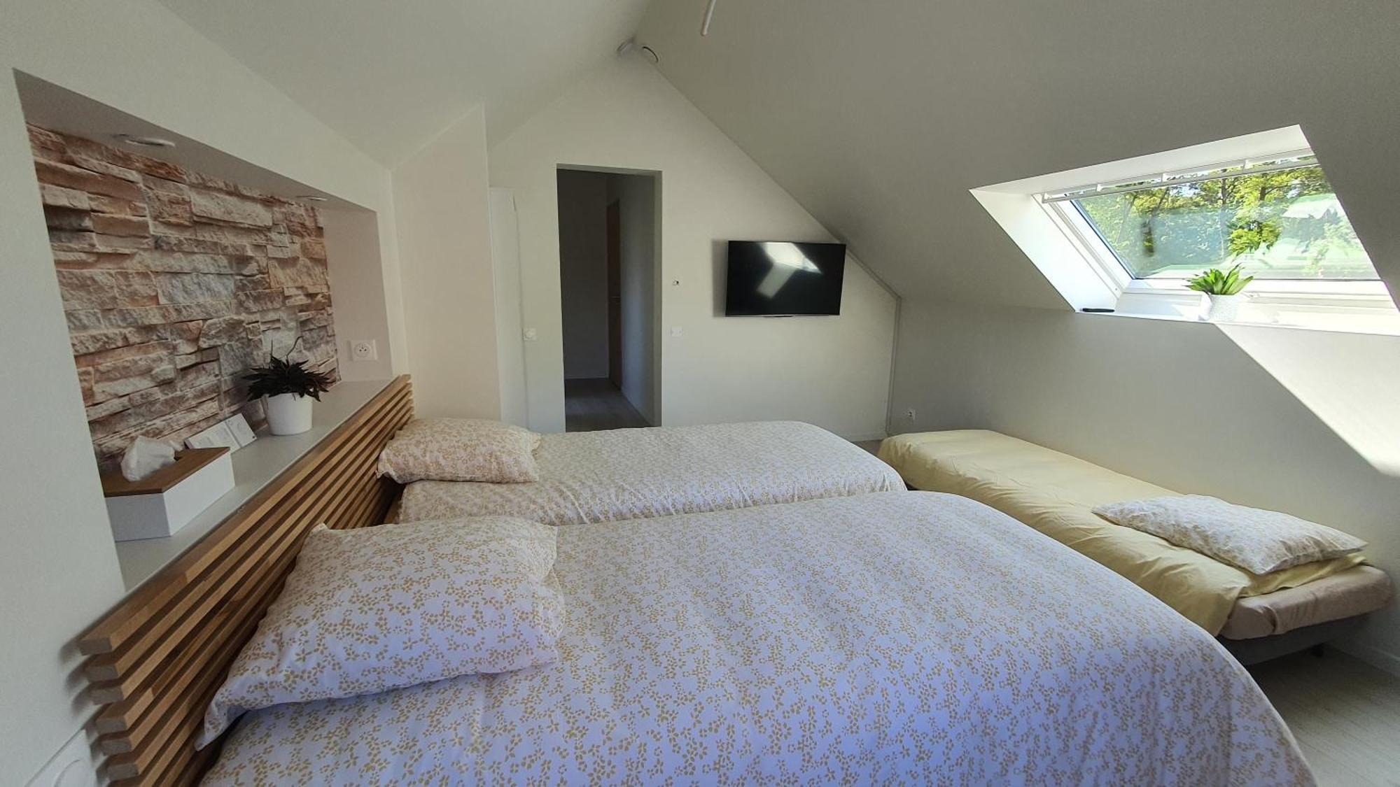 Au Fil De L'Eau Bed and Breakfast La Chapelle-Saint-Aubin Værelse billede