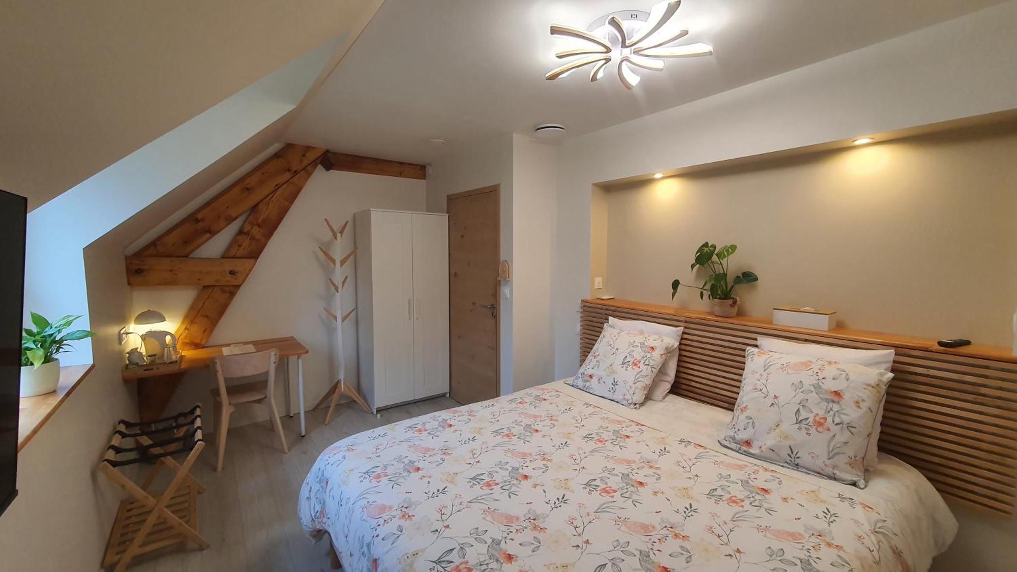 Au Fil De L'Eau Bed and Breakfast La Chapelle-Saint-Aubin Eksteriør billede